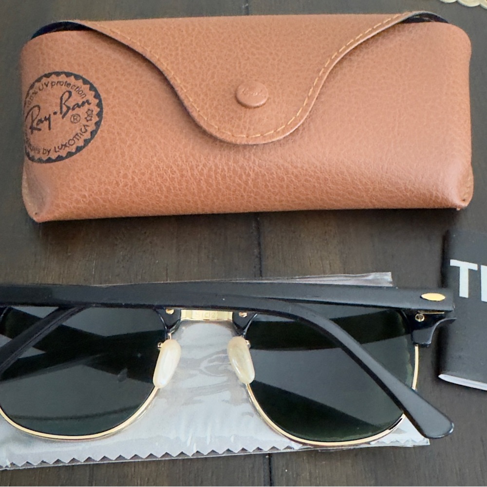 Ray-Ban Men’s Blue Lens Clubmaster Sunglasses with Brown Frame - Picture 3 of 3